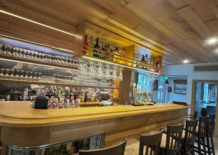 エンゲマン クルヴェ ホテル