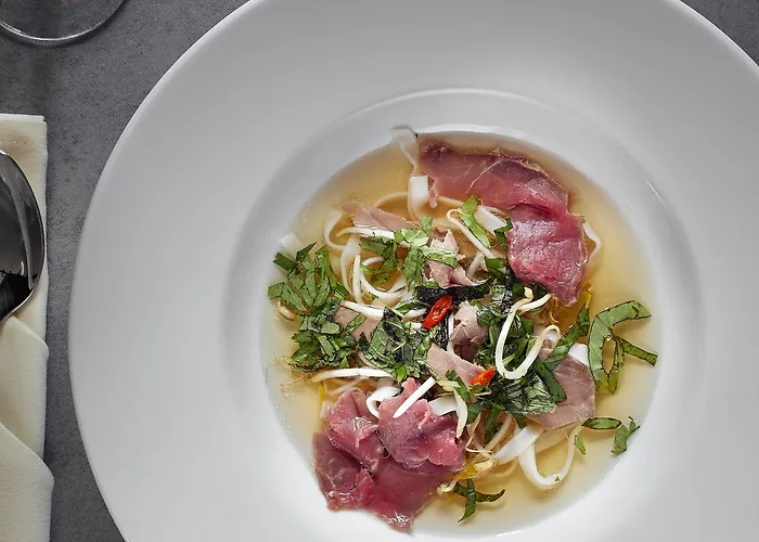 エンゲマン クルヴェ ホテル 4*