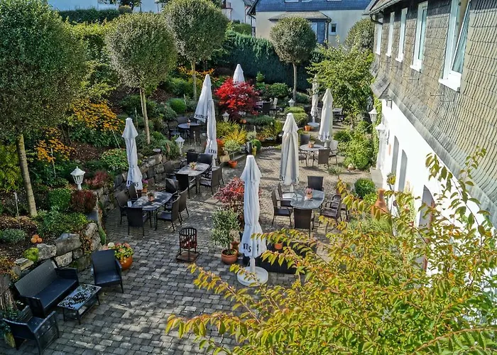 エンゲマン クルヴェ ホテル 4*